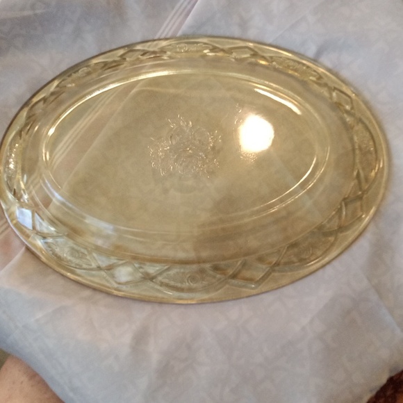#764 Depression Glass Platter - Picture 2 of 2